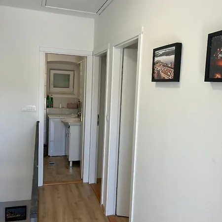 Дом отдыха House With A Parking Space Bilice, Krka - 24006