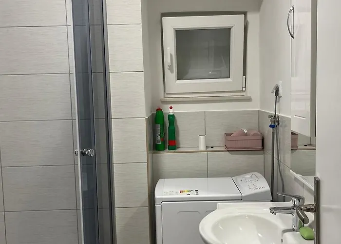 House With A Parking Space Bilice, Krka - 24006 בית נופש