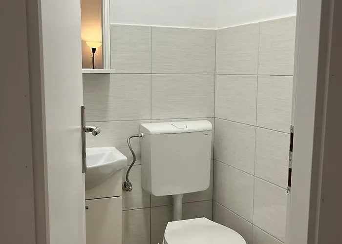 House With A Parking Space Bilice, Krka - 24006 בית נופש *